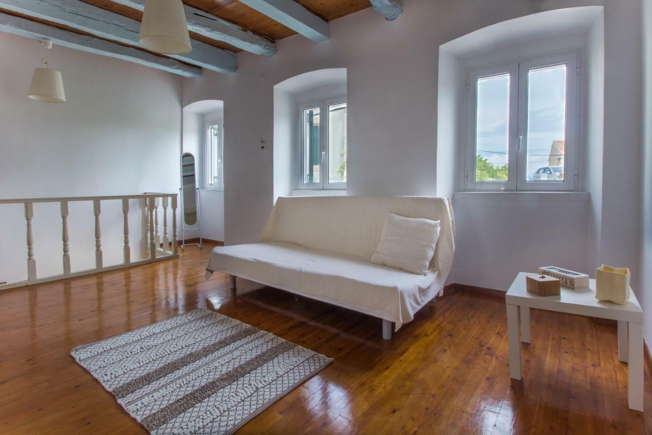 Central House Agrafoi Ngoại thất bức ảnh
